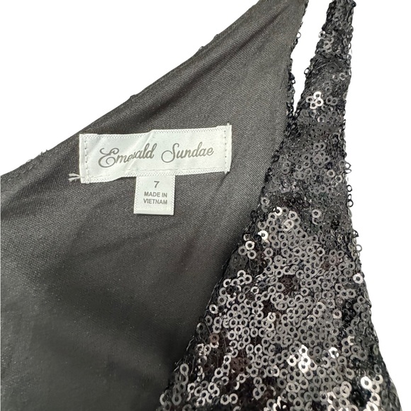 EMERALD SUNDAE V-Neck Sequined Jumpsuit Black Size 7 Sleeveless Wide Leg - Picture 7 of 7